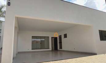 Imagem 2: Casa no Parque das Grevíleas. Cômodos grandes arquitetura Imponente