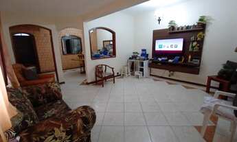 Imagem 2: Casa para venda possui 282 metros quadrados com 3 quartos em Ocian - Praia Grande - SP