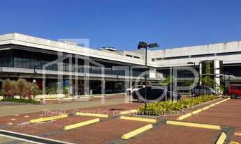 Imagem: Centro comercial para aluguel possui 105