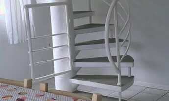 Imagem 4: Quarto mobiliado em casa de 2 pavimento no estreito apenas 5 min do centro de Floripa