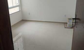 Imagem 3: Lindo duplex independente com acabamento em porcelanato e ampla área de lazer com piscina