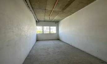 Imagem 3: Sala com 30 metros com direito a vaga de garagem