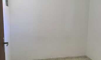 Imagem 4: Alugo Itapuã 2/4 ( tenho 3 unidades térreo, 1 andar , 2 andar) 1 garagem coberta vaga. Ani