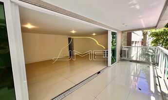 Imagem 7: Alugo um lindo apartamento na quadra da praia com varanda, 4 suítes em rua arborizada!