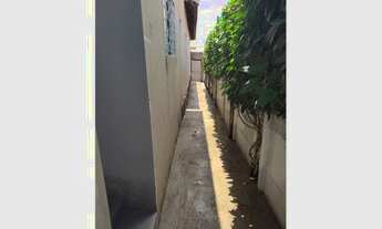 Imagem: CASA, BEM LOCALIZADA, PRÓXIMA AO CENTRO