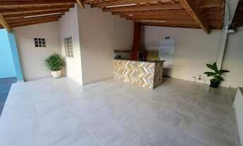 Imagem 3: Casa com piscina