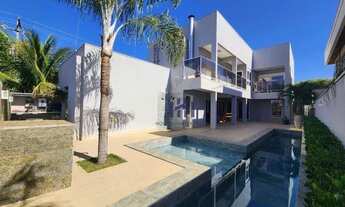 Imagem: Casa - tipo Sobrado - com 3 dormitórios