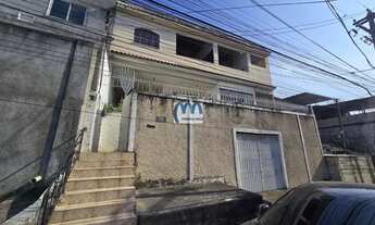 Imagem: Casarão duplex, em terreno de 378m2 próxima