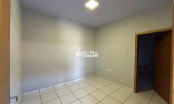 Imagem 5: Casa com 5 quartos sendo 1 suíte disponível para venda no bairro Tocantins em Uberlândia-M