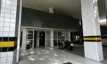 Imagem 5: Imóvel para venda possui 130 metros quadrados com 3 quartos em Graças - Recife - PE