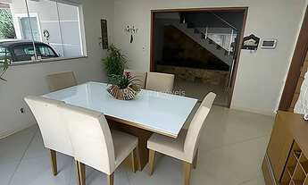 Imagem 3: Casa triplex com 4 quartos sendo 1 suíte a venda em Matias Barbosa