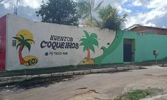 Imagem: Área de lazer com piscina e casa