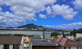 Imagem: Linda Casa em FLORIANOPOLIS