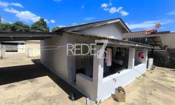 Imagem 4: Casa à venda com 2 quartos, 1 sala, 1 banheiro, 2 vagas de garagem em Valinhos-SP!