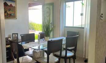 Imagem 3: Casa- 3 quartos, 1 suíte, 220m², 2 vagas, piscina, armários- Setor Garavelo