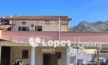 Imagem 2: Oportunidade na Taquara: duas casas completas no mesmo terreno, perfeitas para morar e inv