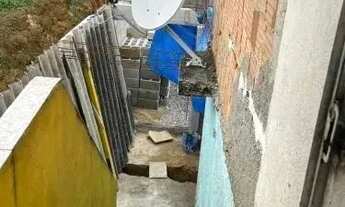 Imagem 3: Imóvel para venda tem 300 metros quadrados com 1 quarto em Miguel Couto - Nova Iguaçu - RJ