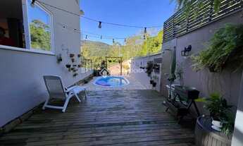 Imagem 2: Imóvel para venda possui 179 metros quadrados com 3 quartos em Córrego Grande - Florianópo