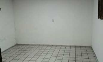 Imagem 2: Kitnet habitacional, perto de academia, ônibus, farmácia, excelente localização