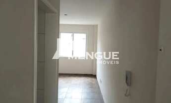Imagem 2: Apartamento com 1 dormitório no bairro Passo da Areia em Porto Alegre com 38m²