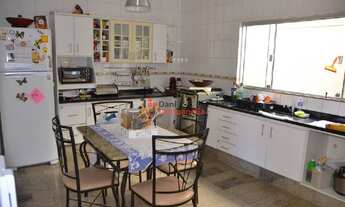 Imagem 3: Casa para venda tem 203 metros quadrados com 3 quartos em Pousada dos Campos I - Pouso Ale