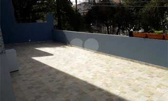 Imagem 2: Sobrado para venda tem 336 metros quadrados com 4 quartos