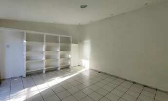 Imagem 3: Casa para aluguel e venda possui 186 metros quadrados com 3 quartos