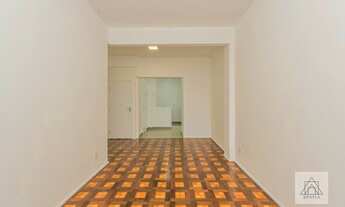 Imagem 2: Apartamento para venda com 65 metros quadrados com 2 quartos em Leblon - Rio de Janeiro