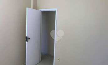 Imagem 6: Apartamento com sala, 2 quartos, 2 banheiros, cozinha americana, dependência completa, à v