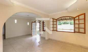 Imagem: Casa à Venda - Barreiro, 4 Quartos, 174