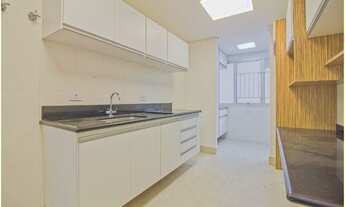 Imagem 3: 100m2 REFORMADO 2 DORMITÓRIOS 1 SUÍTE SALA AMPLA 1 VAGA ANDAR BAIXO