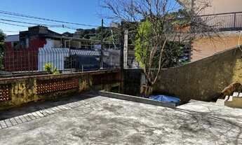 Imagem 5: Casa espaçosa + garagem de 34 metros quadrados (pode ser transformada em comércio, escritó