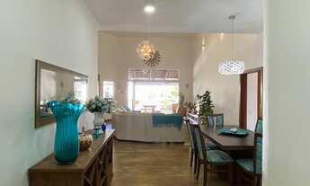 Imagem 3: Casa no Condomínio Shambala 2 - Suíte com Closet Master