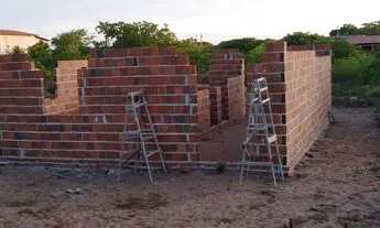 Imagem: Terreno com casa em contrução