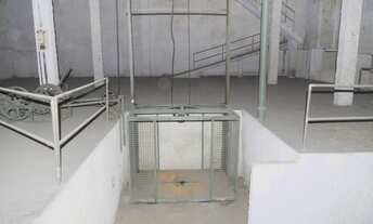 Imagem 2: Galpão/Depósito/Armazém, incluindo apto dois quartos para aluguel e venda com 2400 metros