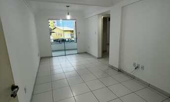 Imagem 2: Apartamento 2/4 com suíte e varanda, nascente, 56 m², armários Piatã