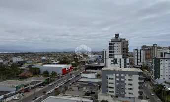 Imagem 5: Apartamento de 2 dormitórios com vista livre e panorâmica, mobiliado e decorado com box/va