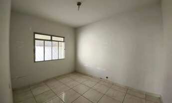 Imagem 2: Casa em Montes Claros, no bairro Vila Regina, à venda