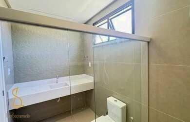 Imagem 10: Maravilhosa Casa em Alphaville com 4 Quartos, Piscina e Suíte Master com closet