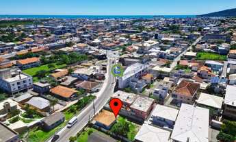 Imagem 2: Casa com terreno de 360 m² à venda na Praia dos Ingleses, a 1.900m do mar!