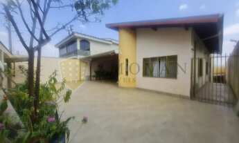 Imagem 3: Casa com 3 quartos e área de lazer no Ribeirania