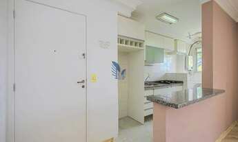 Imagem 3: Apartamento semimobiliado com dois quartos e vaga de garagem no bairro Portão - Curitiba/P