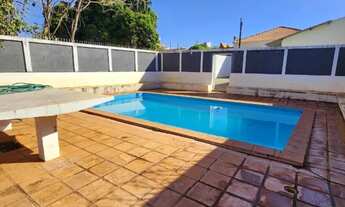 Imagem 2: Casa no Centro de Ituiutaba, 3 quartos, uma suíte