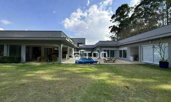 Imagem 2: Tambore 1 - Casa totalmente térrea com muito jardim, e uma casa encatadora, com 4 amplas s