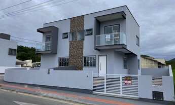 Imagem 2: Sobrado para Venda em Palhoça, BELA VISTA, 2 dormitórios, 2 suítes, 3 banheiros, 2 vagas