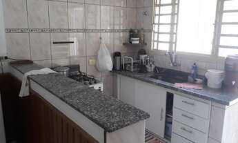 Imagem 2: Casa 2 dormitórios na Região Central de Piracaia