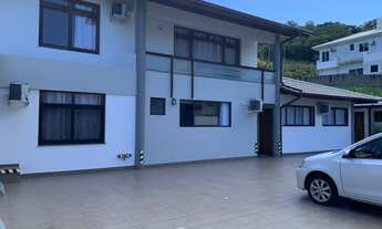 Imagem 6: Kitnet mobiliada próxima à UFSC