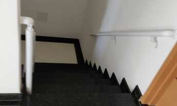 Imagem 7: Cobertura para venda tem 94 metros quadrados com 2 quartos escada esternal tudo no porcela