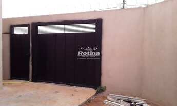 Imagem 2: Casa à venda, 2 quartos, 1 suíte, 3 vagas, Alto Umuarama - Uberlândia/MG