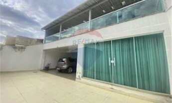 Imagem 2: Espaçosa Casa de 2 Andares com Ambientes Amplos e Charmosos no Bairro Monte Castelo - Opor